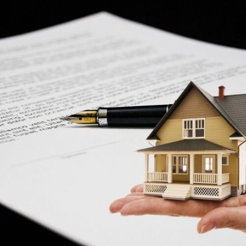 Demanda por falta de escrituración y daños y perjuicios
